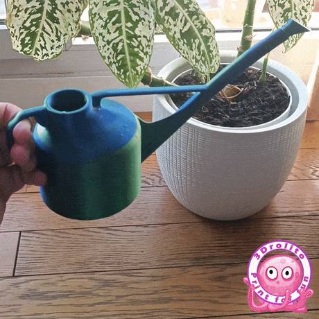 Arrosoir imprimé en 3D, objet articulé sur mesure